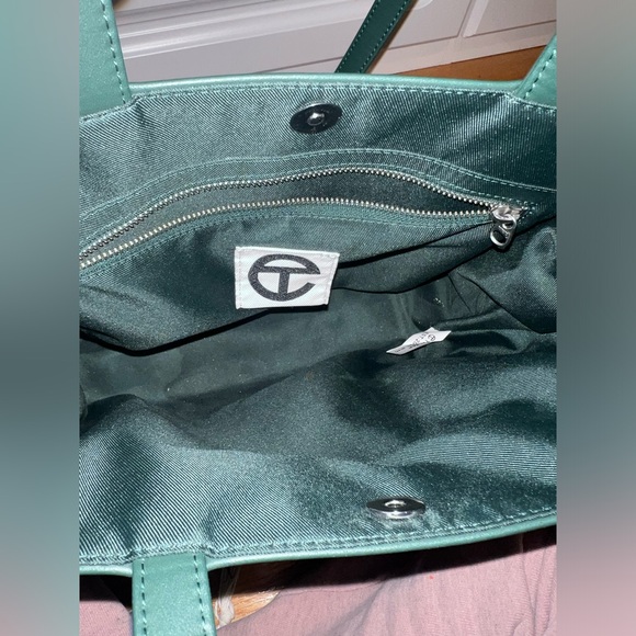 TELFAR Medium Shopping Tote- w/ dust bag. Condition: Excellent - Picture 4 of 9